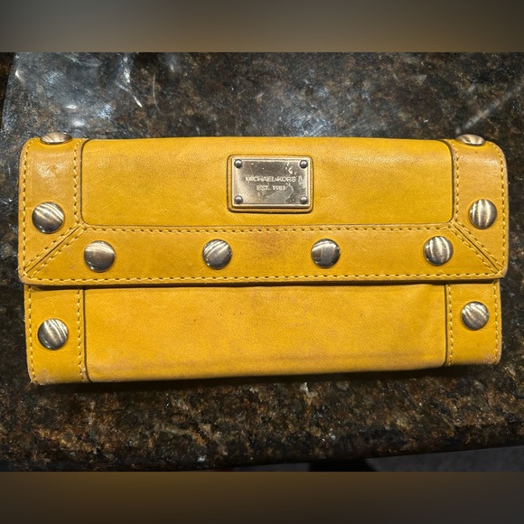 Michael Kors Yellow Stud Wallet - Picture 1 of 12